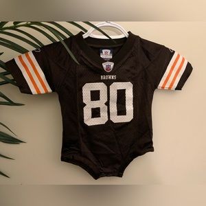 BROWNS Reebok NFL Winslow 12 months onesie jersey